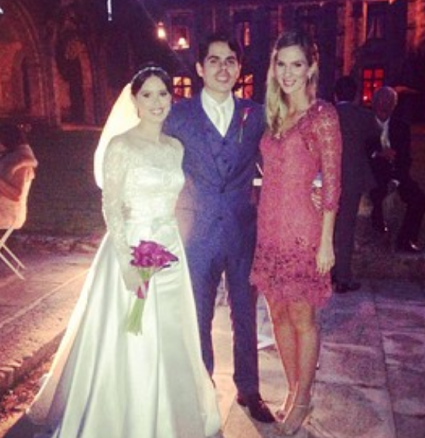 Rafaela Carvalho e Pedro Ximenes se casam na França