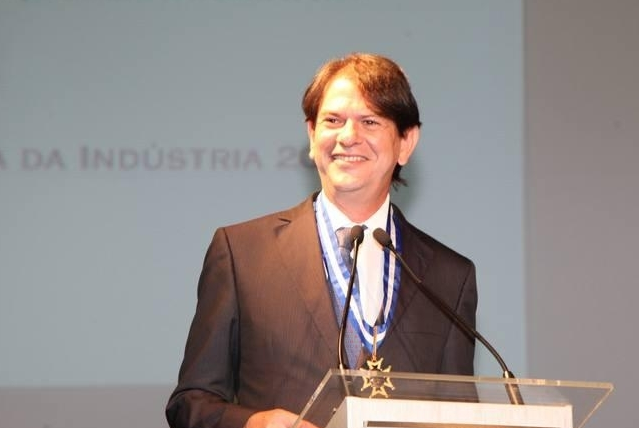 Cid Gomes é um dos homenageados com o troféu Sereia de Ouro!