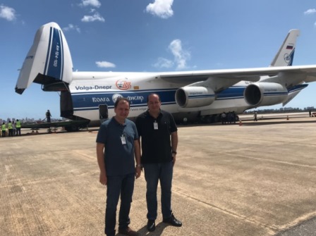 Ariston Pessoa Filho e Joaquim Araújo se despedem de aeronave alemã