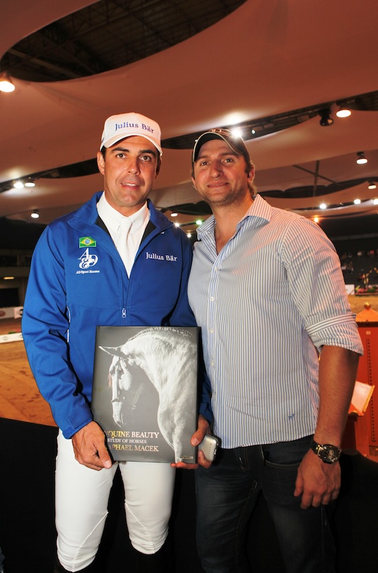 Doda Miranda prestigia indoor, na sociedade Hípica Paulista