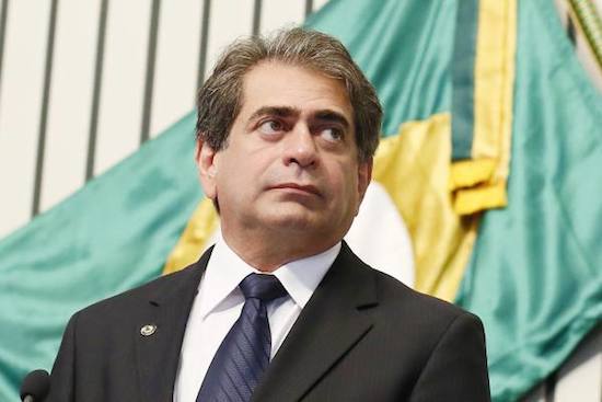 Zezinho Albuquerque assume Governo do Estado