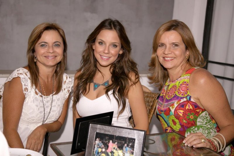 Geni Correia troca de idade e ganha festa surpresa no Café Pagliuca