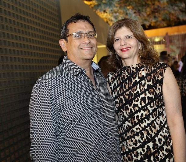 José Guedes inaugura exposição com 34 obras do artista plástico Frans Krajcberg