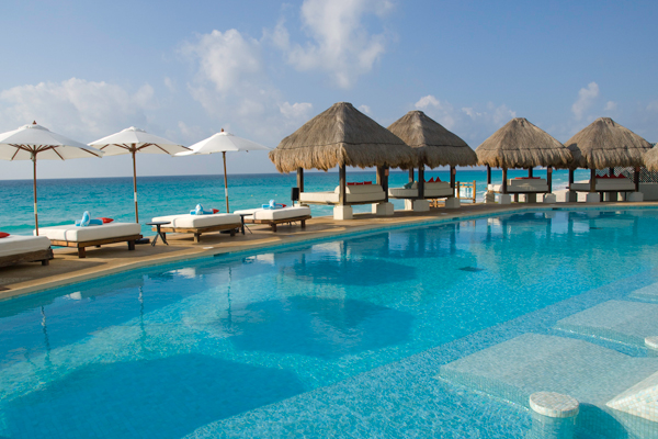 ME Cancun comemora aniversário com a melhor festa da cidade