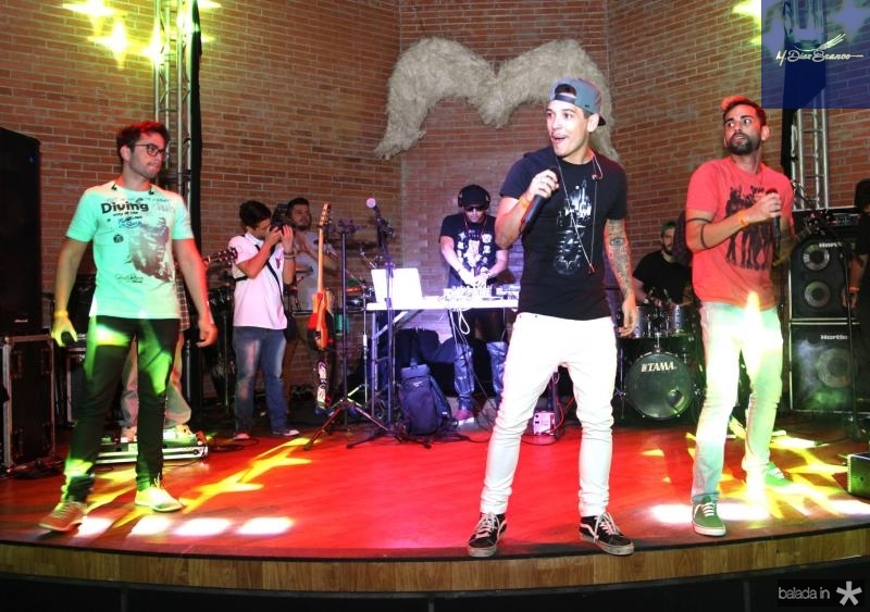 D&E reúne convidados no Celebrate White Party