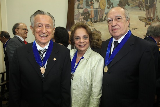 Beatriz Alcântara apadrinha Diogo Fontenele