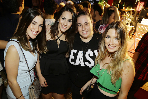 Clara Franck comemora b-day no Colosso Lake Lounge