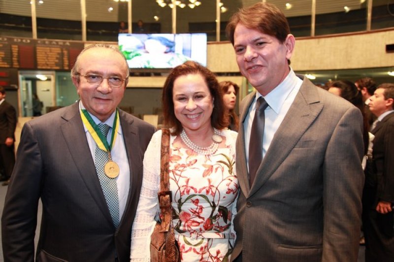 Ministro Cesar Asfor Rocha foi condecorado com a Medalha do Mérito Parlamentar