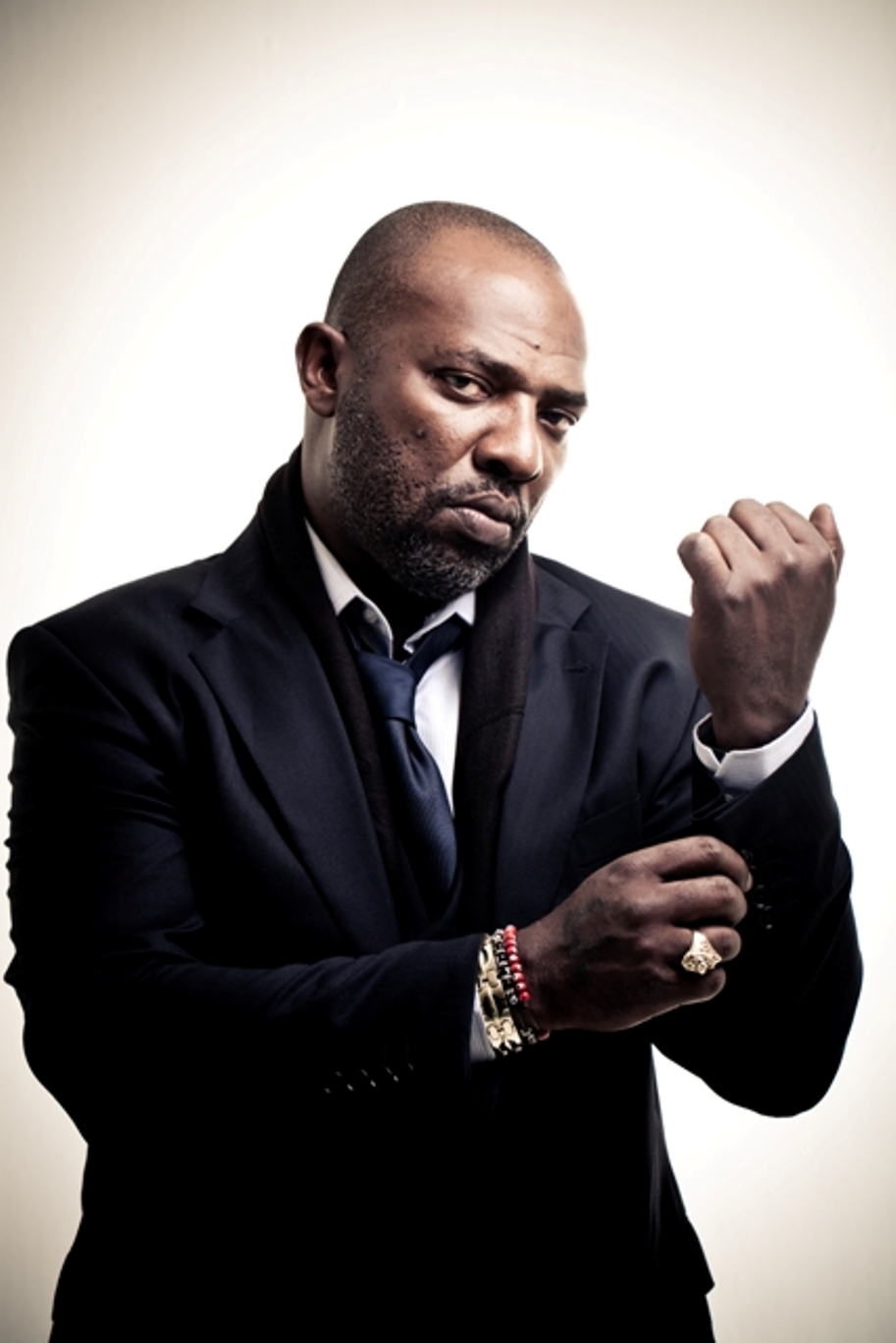 Mr. Catra agita a Pink Elephant após o jogo: BRA X CAM