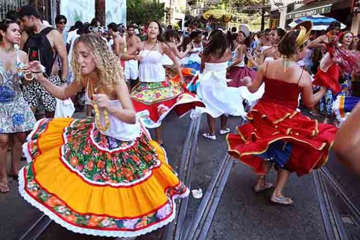 Centro Cultural do Crea-CE recebe exposição ”Cortejo nos trilhos”