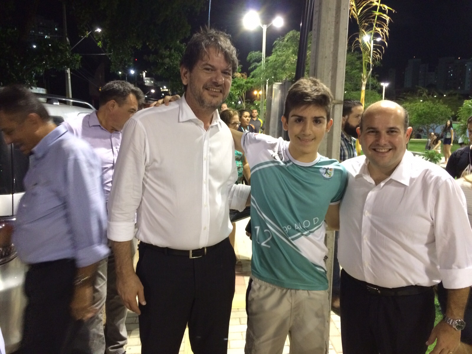 Roberto Cláudio inaugura passarela da Antônio Sales e praça Deputado Marcelo Linhares