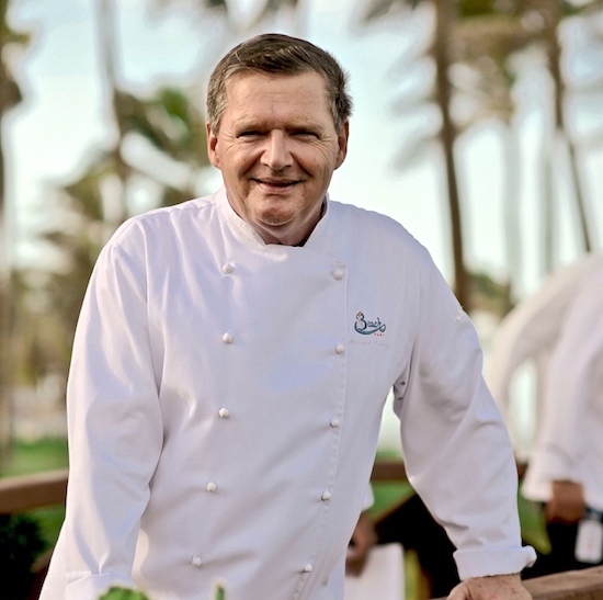 Chef Bernard Twardy pilota a inauguração oficial da Pizzaria da Vila