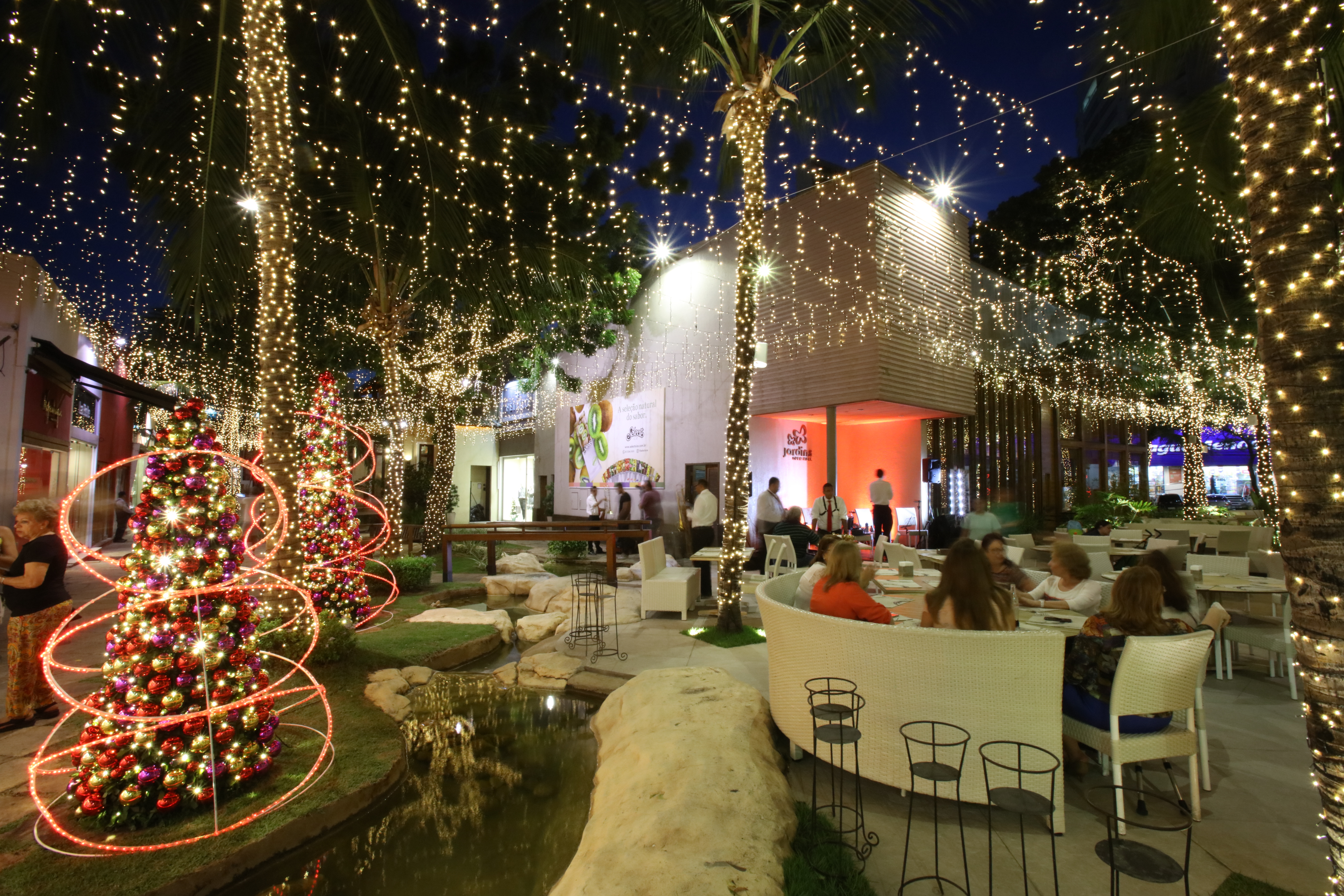 Chegada do Papai Noel ao Jardins Open Mall conta com ampla programação infantil