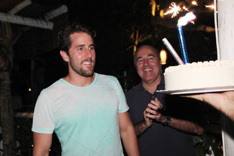 Parador 85 - Rodrigo Frota arma sessão happy birthday no Colosso Lake Lounge