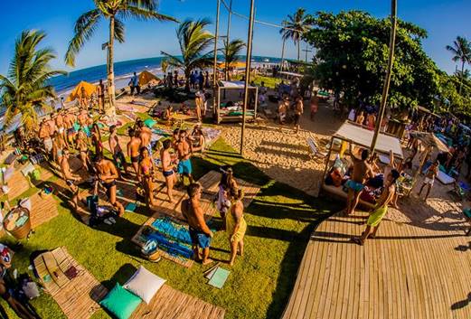 Cafe de La Musique Trancoso abre as portas para a temporada de verão