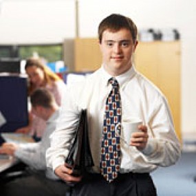 Aço Cearense abre vagas para pessoas com deficiência