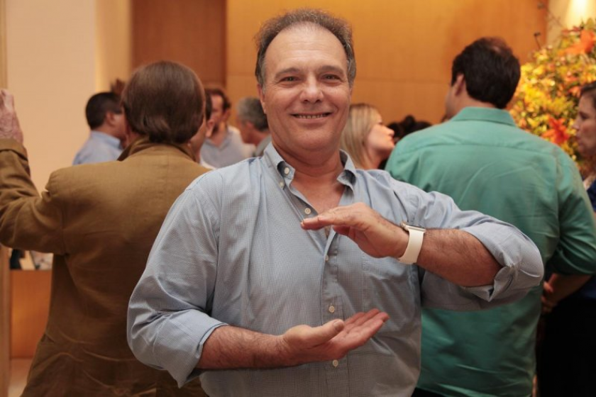 José Carlos Pontes anda sorrindo à toa…