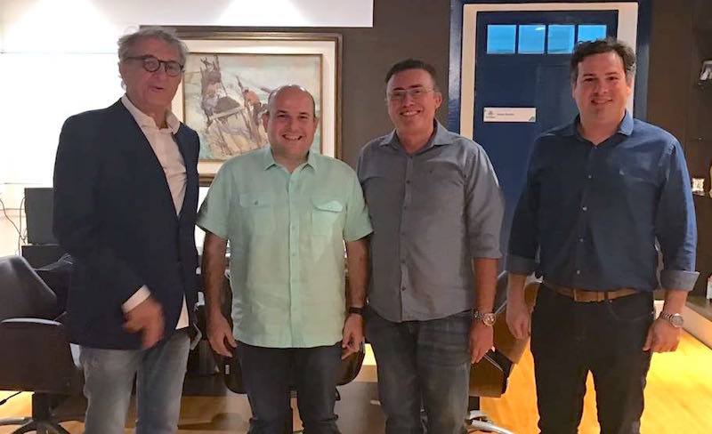 Roberto Cláudio recebe Arialdo Pinho e Darlan Leite antes do Carnaval