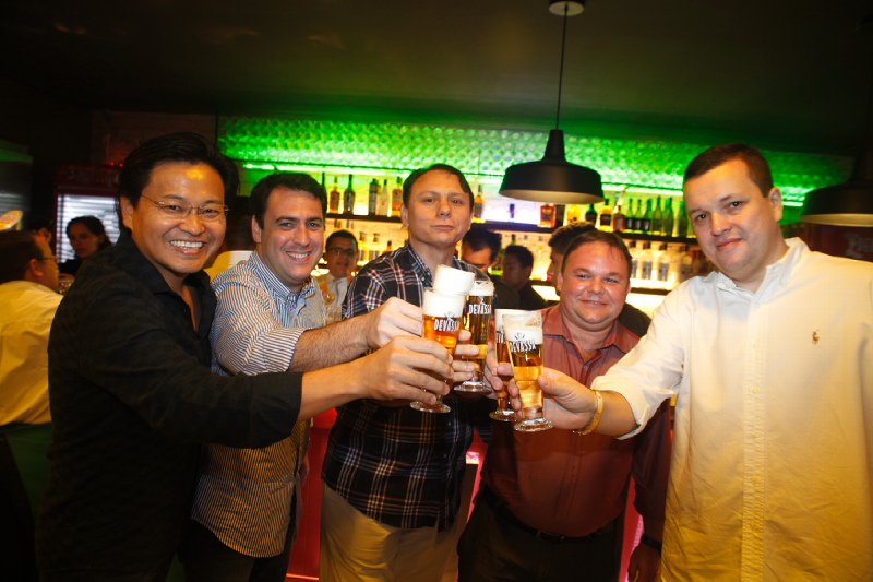 Cervejaria Devassa chega causando à Fortaleza