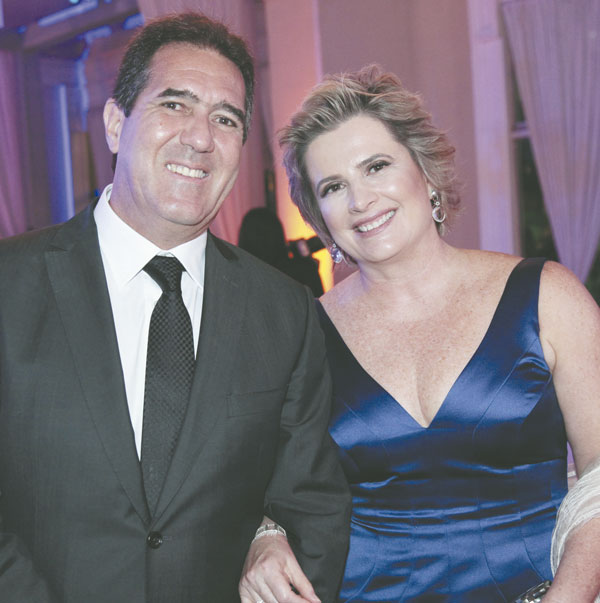 Fecomércio inaugura nova sede e homenageia personalidades