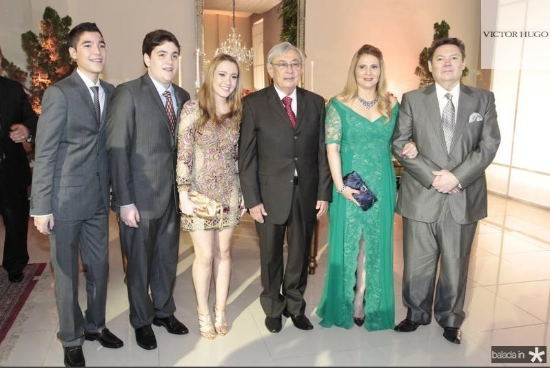 Morgana e Ivens Jr. comemoram os 15 anos dos trigêmeos!