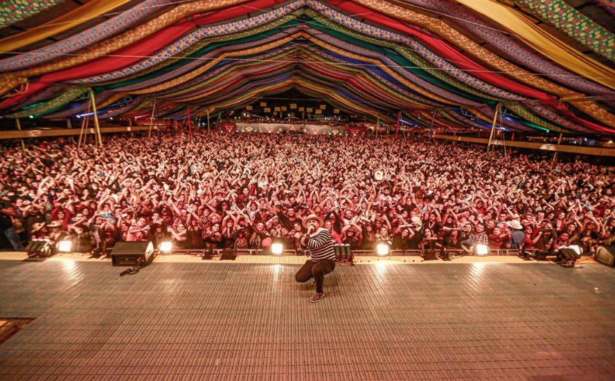 Xand Avião agita o Carvalheira na Fogueira com muito arrasta-pé