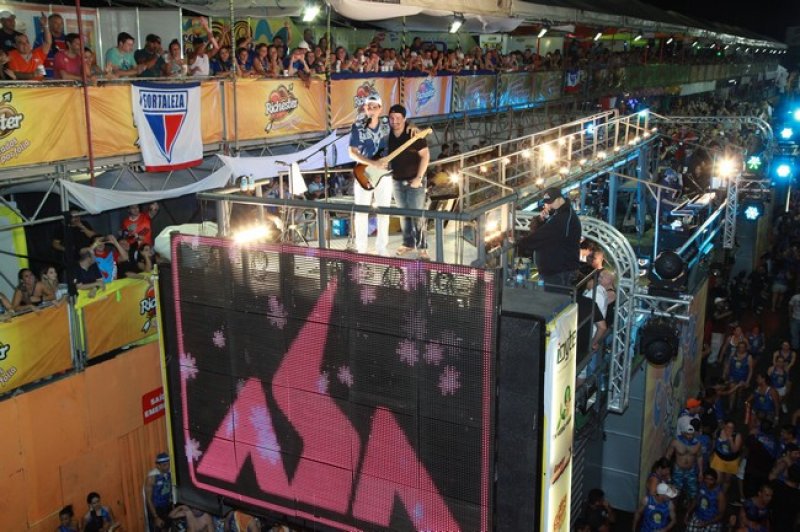 Durval Lélis fez a alegria dos foliões na última noite do Fortal 2012