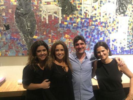 Daniela Mercury comemora aniversário de Malu Verçosa no L´Ô Restaurante