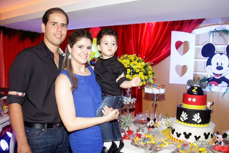 Jamilly Aragão e Edinardo Rodrigues festejam birthday do herdeiro João Ednardo