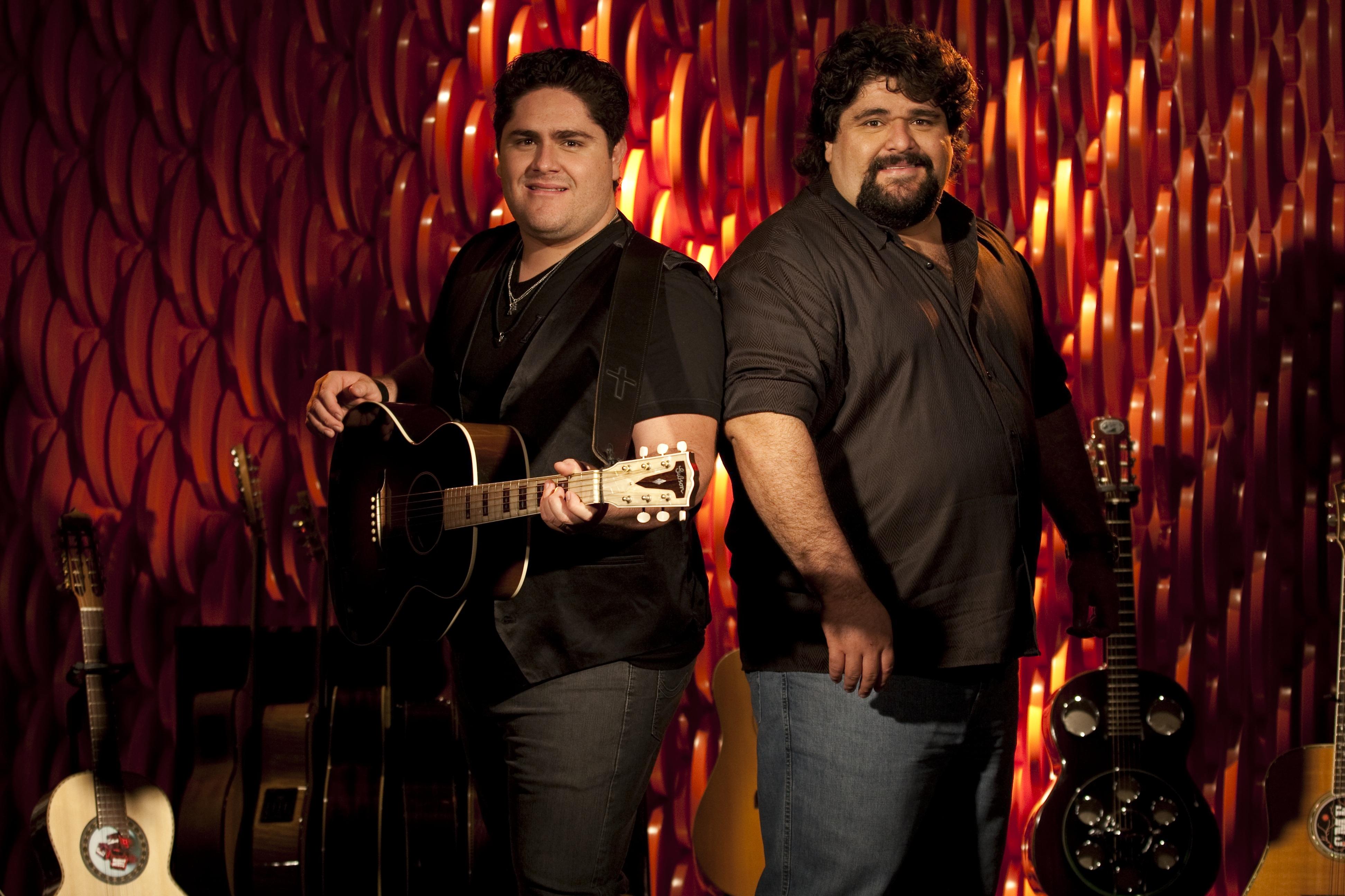 César Menotti & Fabiano aterrissam no Colosso