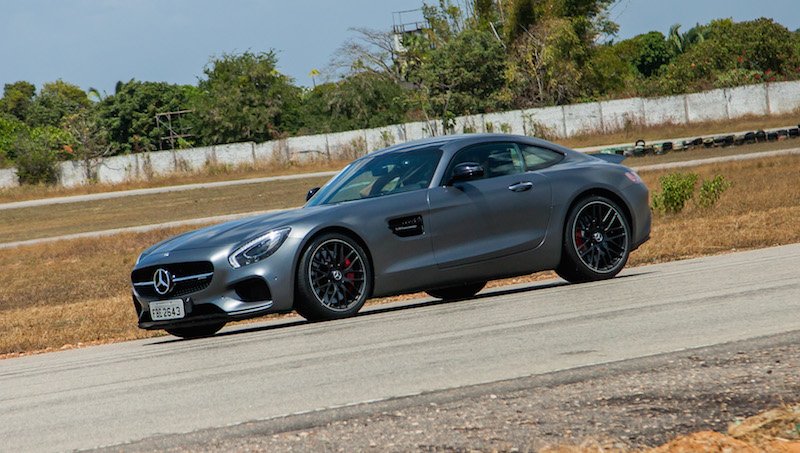 Amantes da velocidade aceleram os novos modelos esportivos da Mercedes-Benz, no AMG Performance Tour 2016