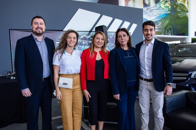 Newsedan Mercedes-Benz promove meeting especial com palestra sobre investimentos
