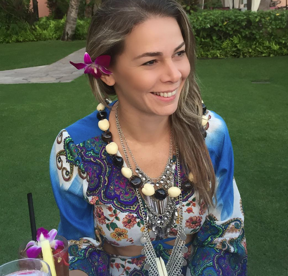 Gabrielle Freire lança coleção Black and White da sua WS Club Brazil