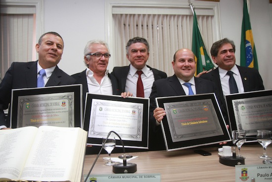 Roberto Cláudio e Veveu Arruda aterrissam em Brasília