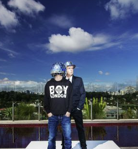 Conrad celebra seu aniversário com mega show de Pet Shop Boys