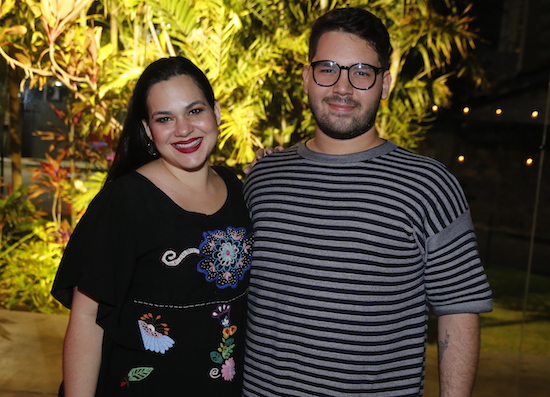 Itauana Ciribeli e Davi Weis soltam a voz no D’Abelle Bistrô