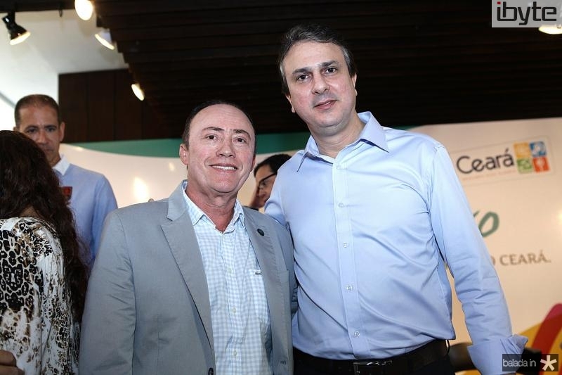 Camilo Santana será agraciado com o Troféu Personalidade Turística ABIH 2015