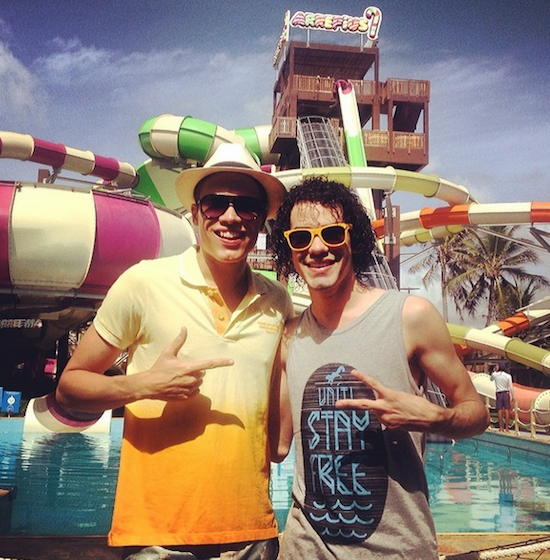 Sam Alves e Marcos Lessa curtem tarde no Beach Park