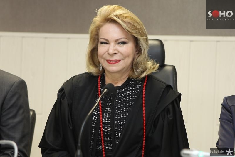 Desembargadora Iracema do Vale comanda posse de novos juízes cearenses