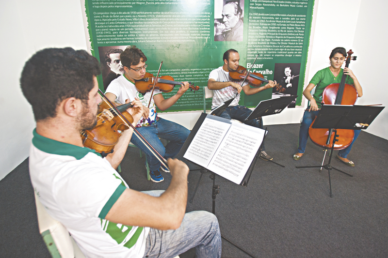Casa da Vovó Dedé inaugura biblioteca com show do Quarteto de Cordas da Casa