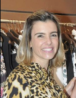 Liliana Diniz pilota esquenta do Baile da Favorita na Cosmic