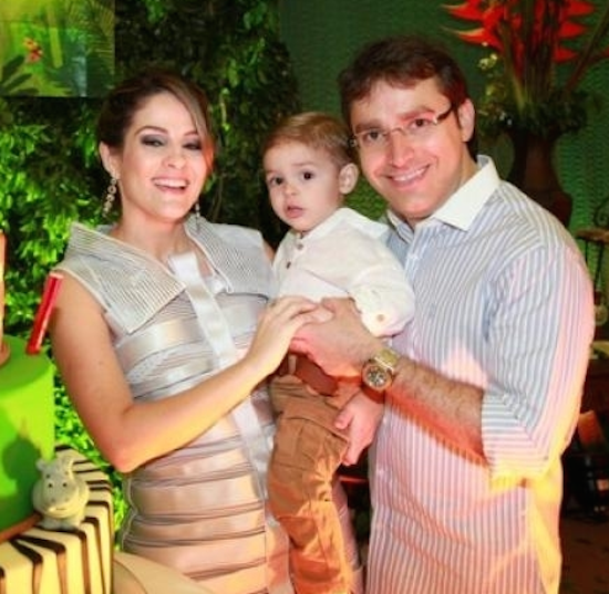 Francisco e Mariana Marinho festejam o birthday do herdeiro