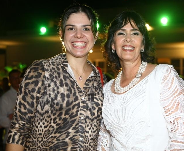 Carol Bezerra entrega reforma do Conselho Tutelar da Regional III