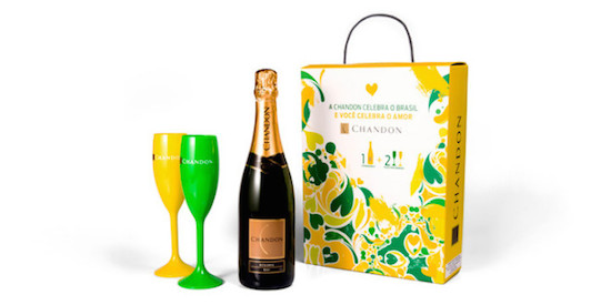 Torcida Chandon brinda a copa com tacinhas verde e amarelo!