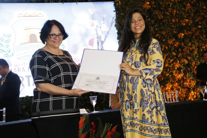 Ministra Damares Alves cumpre agenda na capital cearense