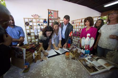 Ceará firma acordo com Portugal para preservação da Renda de Bilro como Patrimônio Cultural