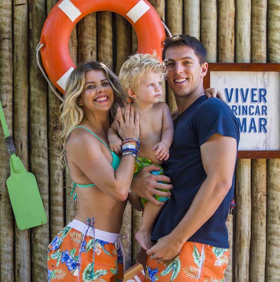 Karina Bacchi curte dias quentes com a família no Beach Park