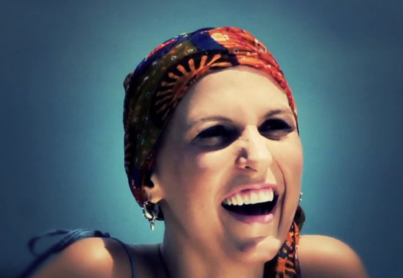 Projeto Fio a Fio oferta perucas a mulheres em tratamento de câncer