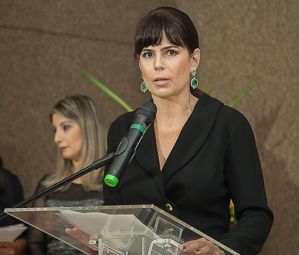Luciana Souza é homenageada na Assembleia Legislativa
