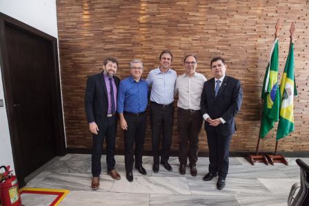 Camilo Santana participa de reunião na Vicunha Têxtil